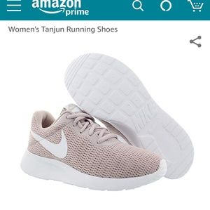 Nike Tanjun running shoe